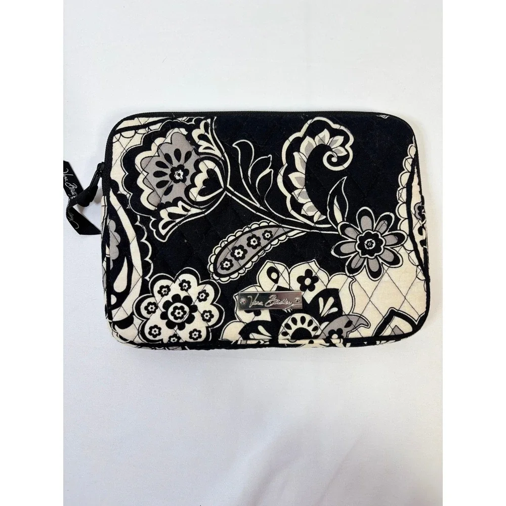 Vera Bradley Quilted Black White Paisley Floral Tech Cosmetic Pouch 9x6 Case